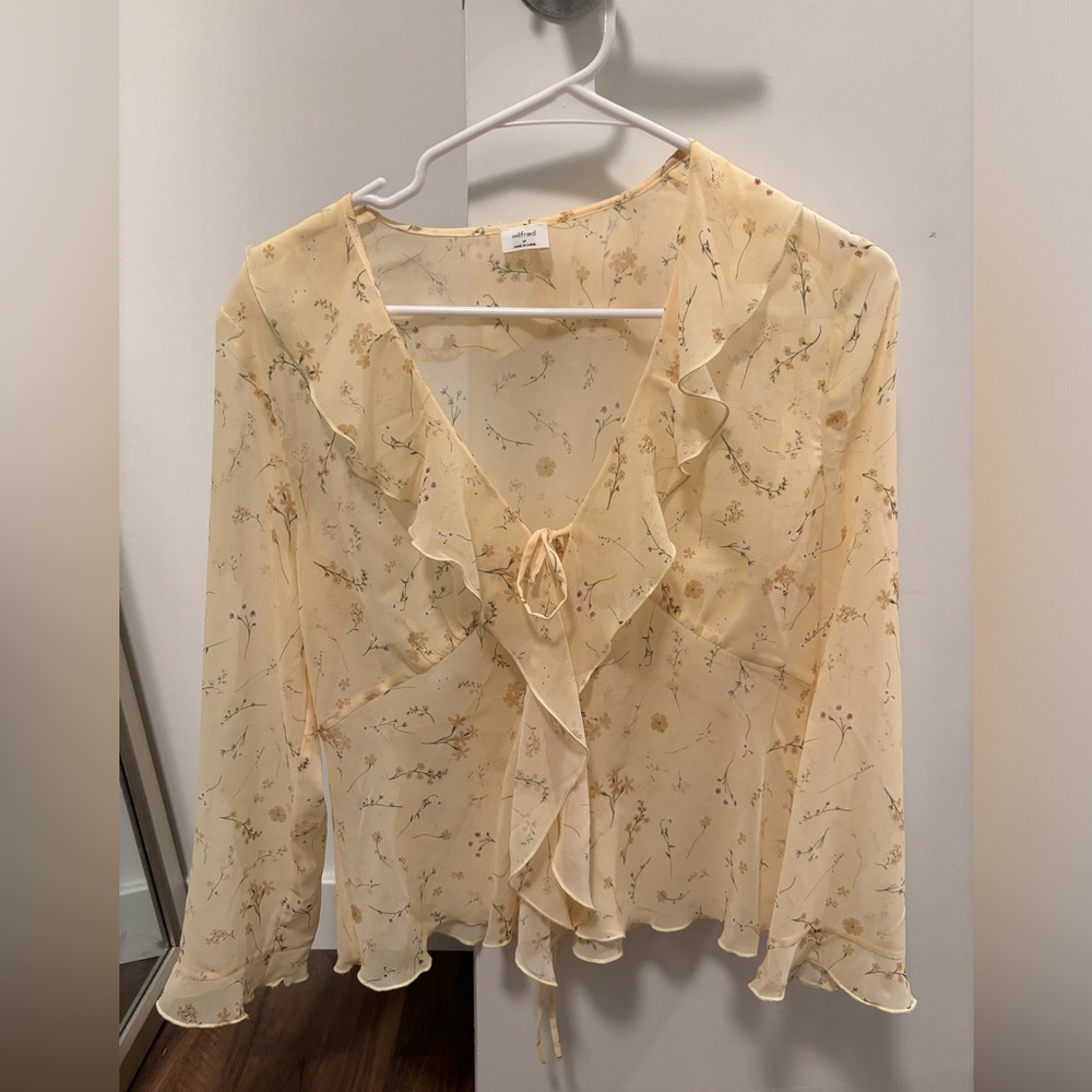 Aritzia pastel yellow flower blouse